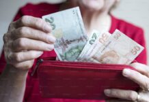 Money in Istanbul: Currency, Cards, Tipping, and How Much Things Cost Money in Istanbul: Currency, Cards, Tipping, and