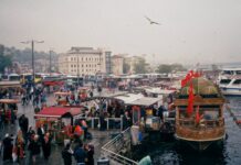 Simit, Balık Ekmek, and Beyond: A Walking Street Food Tour Simit, Balık Ekmek, and Beyond: A Walking Street