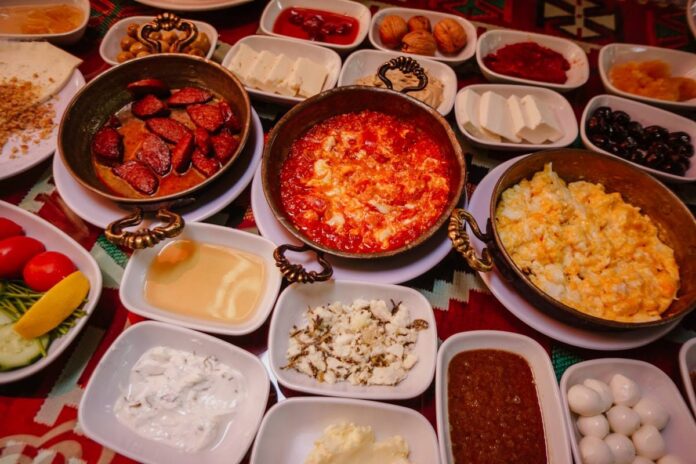 istanbul-guidebook-322 Meyhane Culture: How to Have an Authentic Rakı N