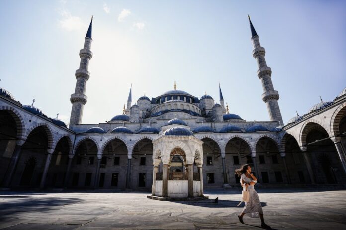 istanbul-guidebook-334 Solo Female Travel in Istanbul: Honest Advice fr