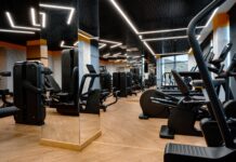 Gyms in Istanbul: Day Passes, Chains, and Where to Work Out as a Visitor Modern gym interior in Istanbul with new fitness equipment