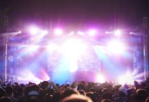 Best Concerts in Istanbul This Season: Venues and How to Get Tickets Concert stage with audience and lights at an Istanbul venue