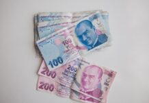 The Istanbul Mistake That Cost Me 500 Lira (and How to Avoid It) Turkish lira banknotes laid out on a surface