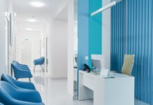 Red Flags Your Istanbul Hair Transplant Clinic Is Sketchy Modern clinic reception with patient files
